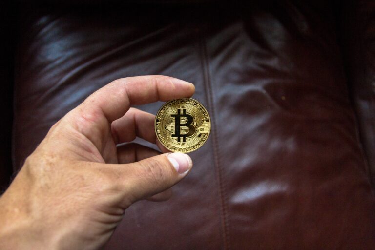 Del Bitcoin a las Altcoins: Navegue por el mercado de criptomonedas como un profesional